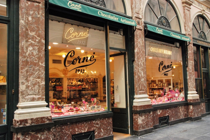 boutique-PIGNANS-min_chocolate_chocolaterie_shop_luxury_chic_gallery_brussels_belgium-558146